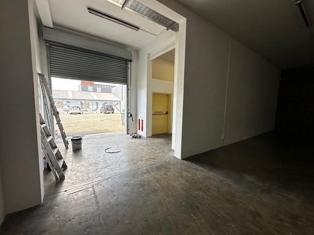 To Let Commercial Property for Rent in Maitland Western Cape